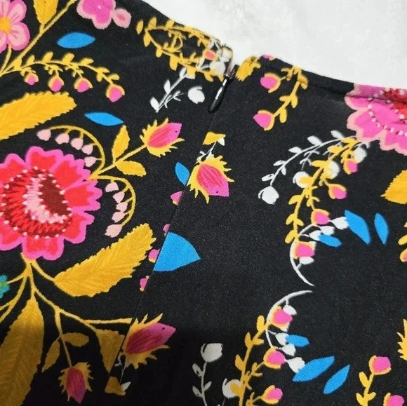 Express Black Floral Print Romper, Long Sleeves, Lightweight, V-Neck, Sz 12, EUC - Picture 8 of 12